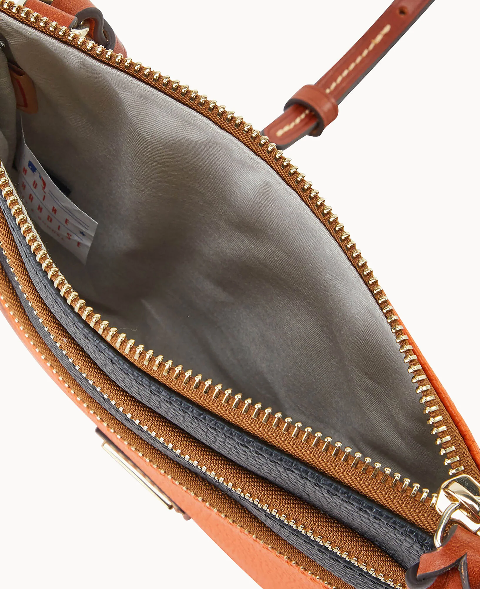 MLB Giants Triple Zip Crossbody - Image 3