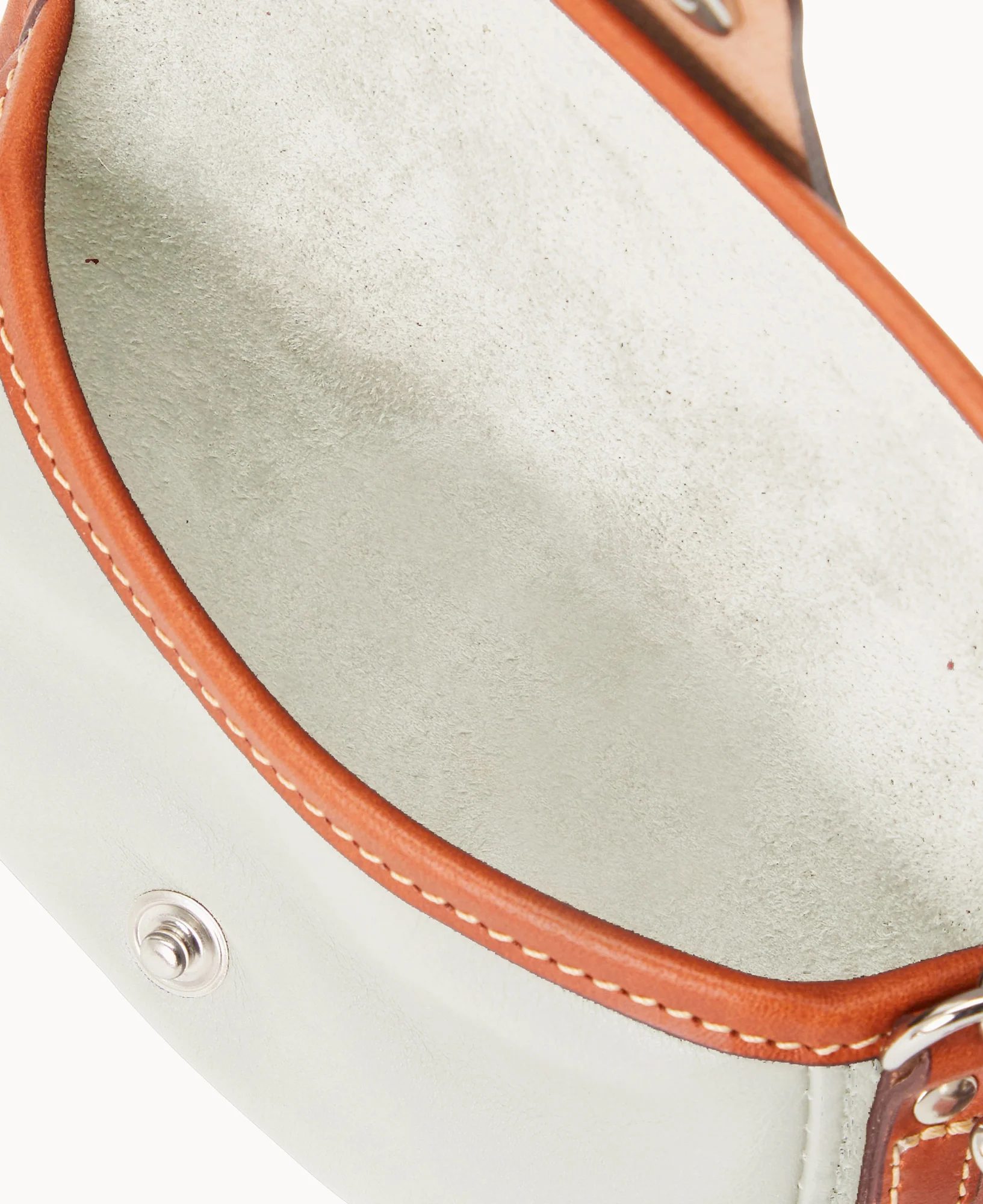 Oncour Elba Flap Wristlet - Image 39