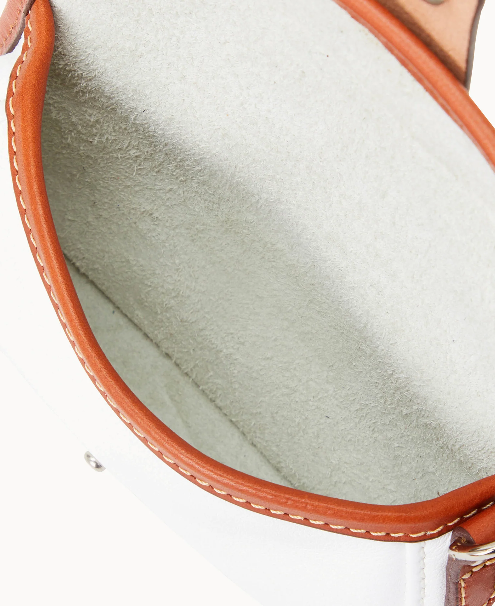 Oncour Elba Flap Wristlet - Image 75