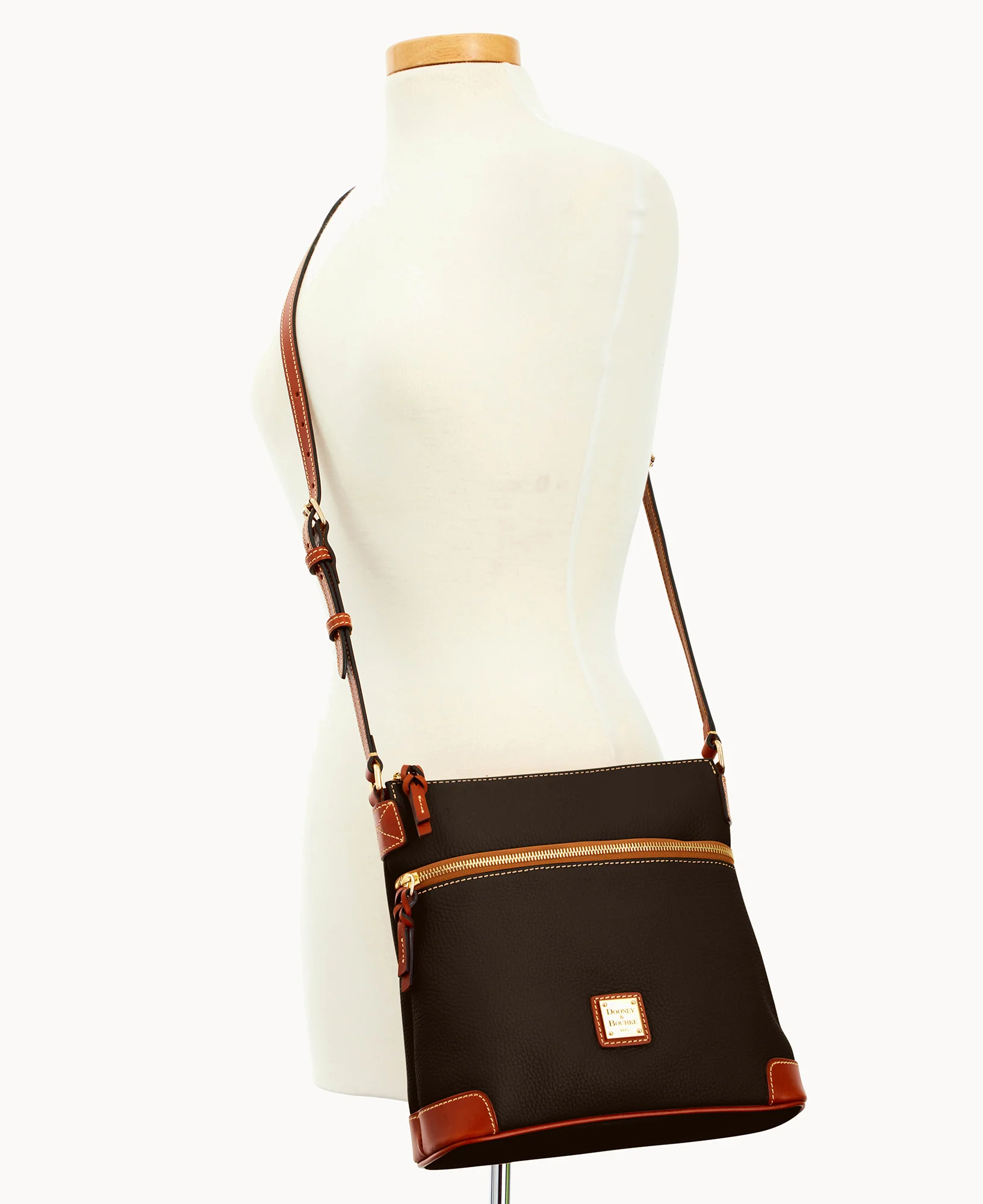 Pebble Grain Crossbody - Image 49