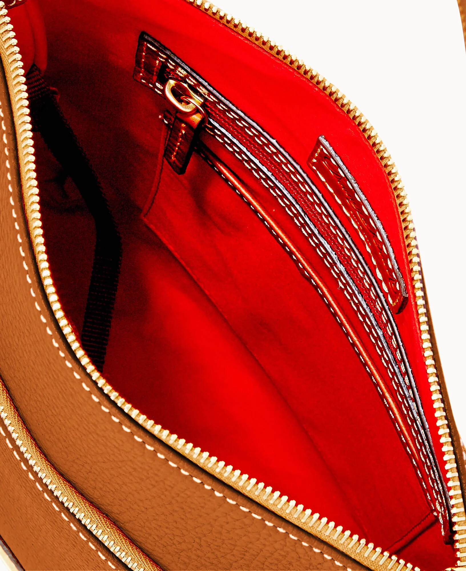 Pebble Grain Crossbody - Image 77