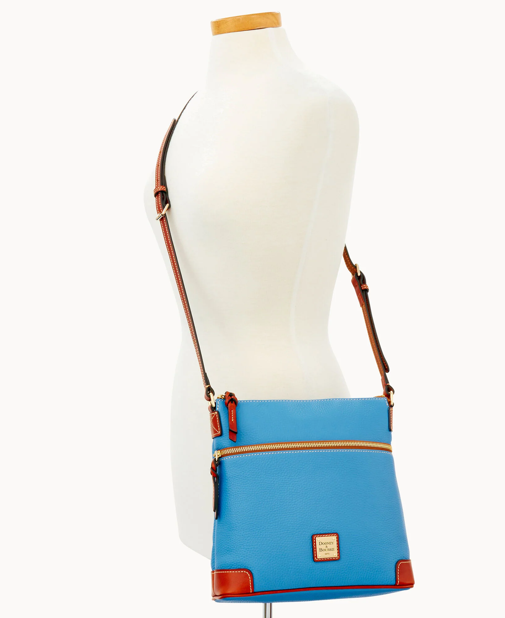 Pebble Grain Crossbody - Image 92