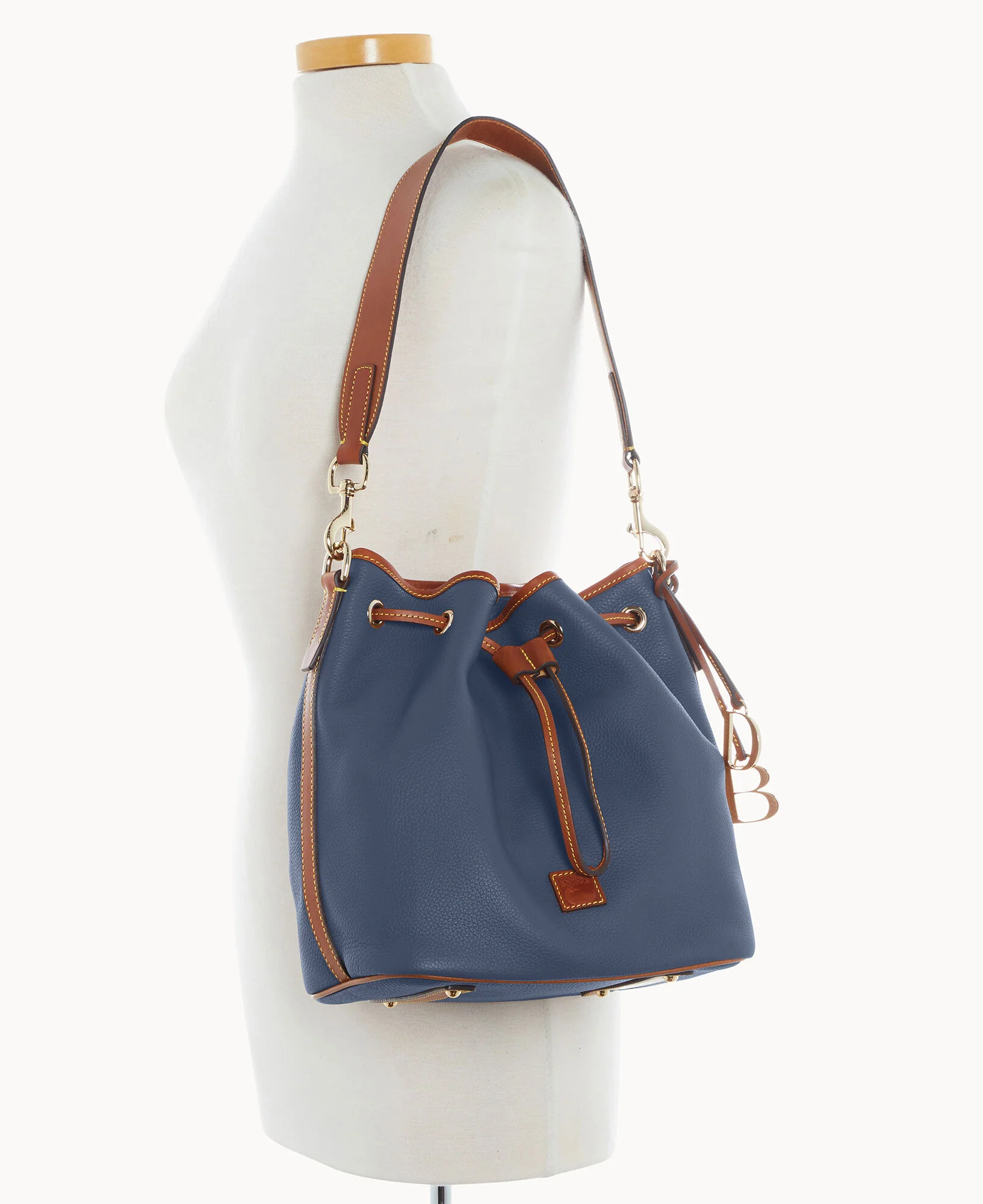 Pebble Grain Drawstring - Image 56