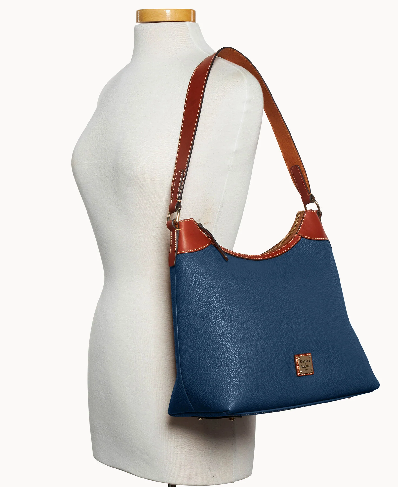 Pebble Grain Hobo - Image 36