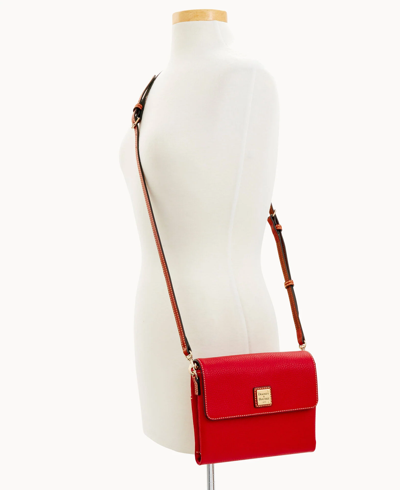 Pebble Grain Hunter Crossbody - Image 33