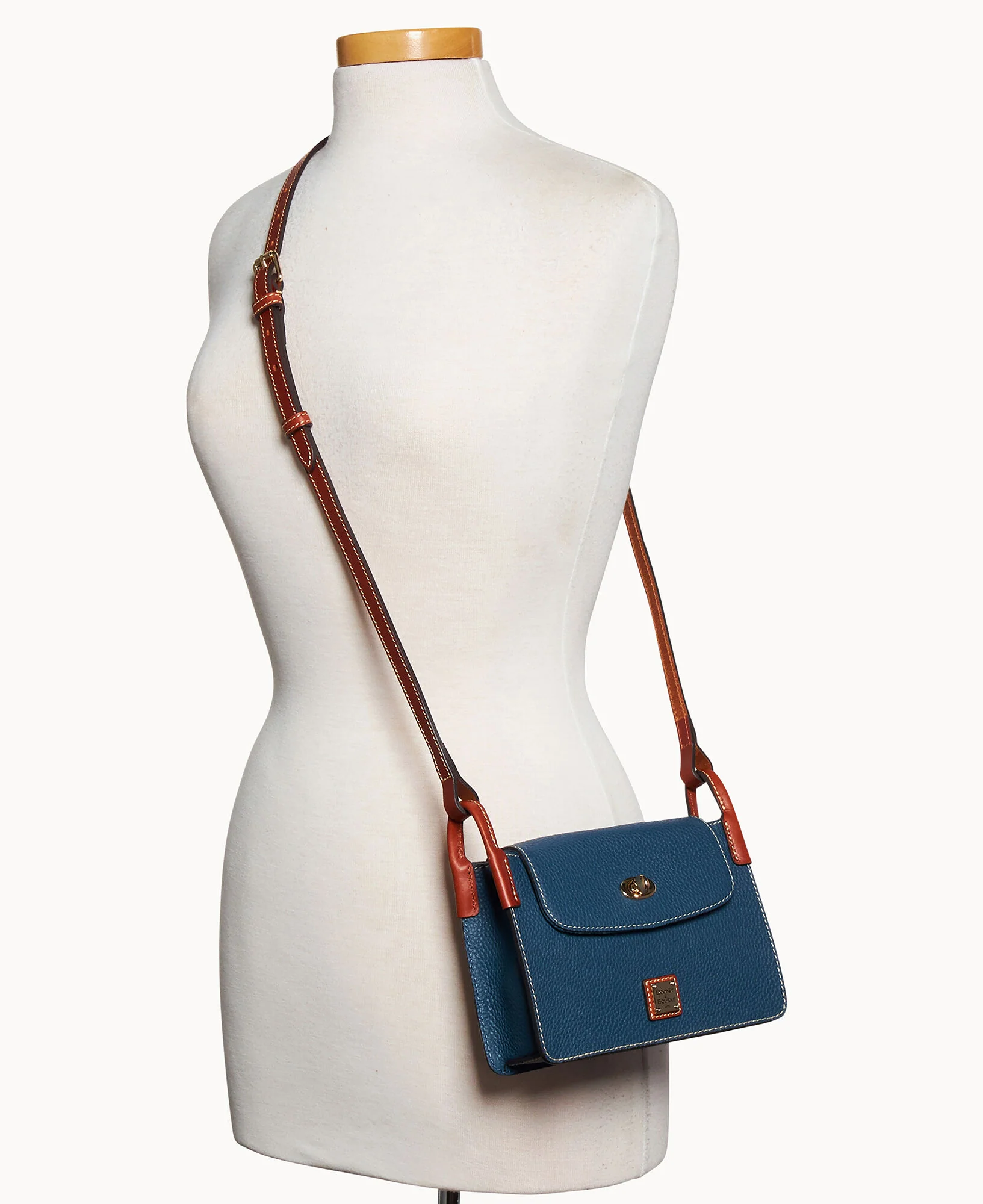 Pebble Grain Pinky Bag - Image 25