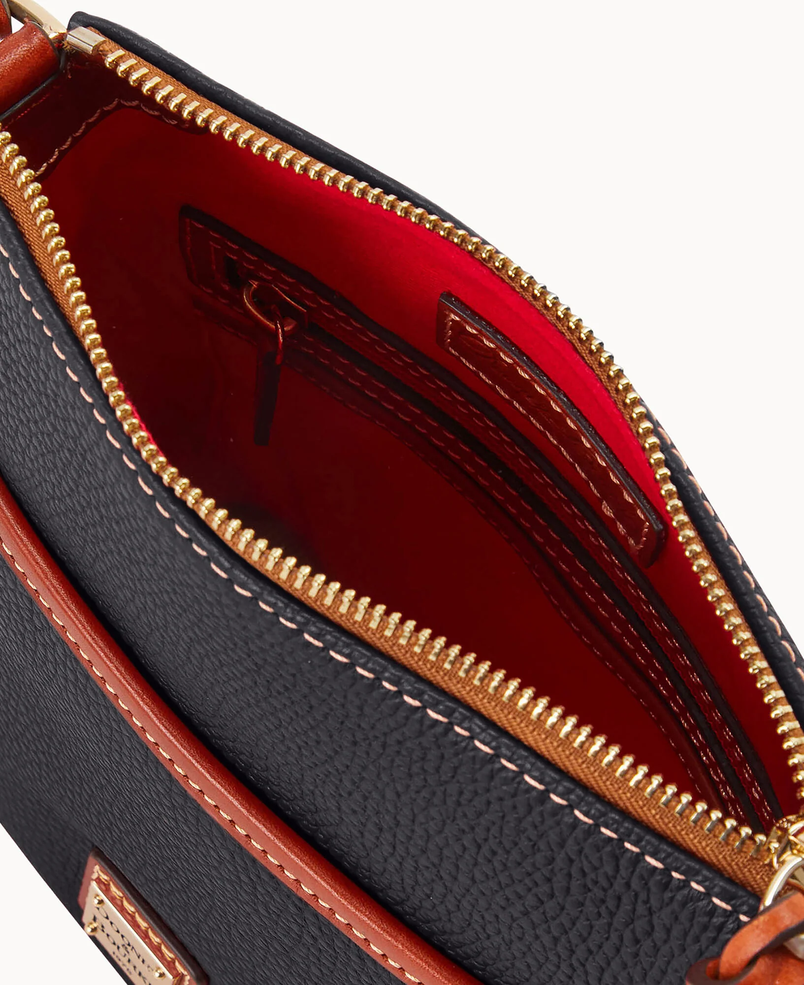 Pebble Grain Small Everyday Crossbody - Image 7