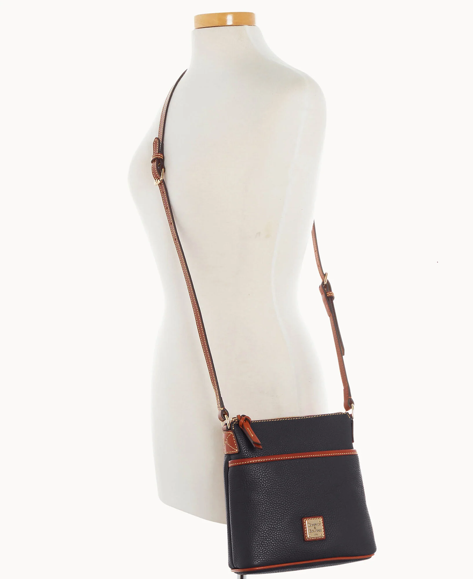 Pebble Grain Small Everyday Crossbody - Image 8