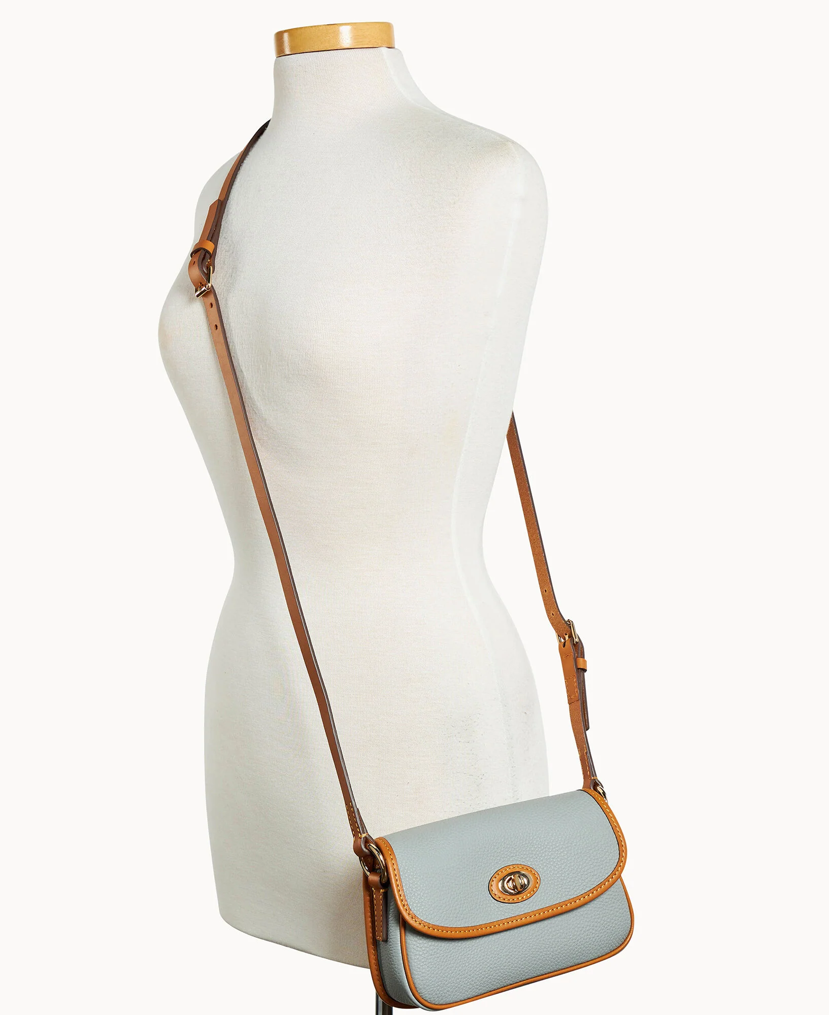 Pebble Grain Turnlock Crossbody 22 - Image 15