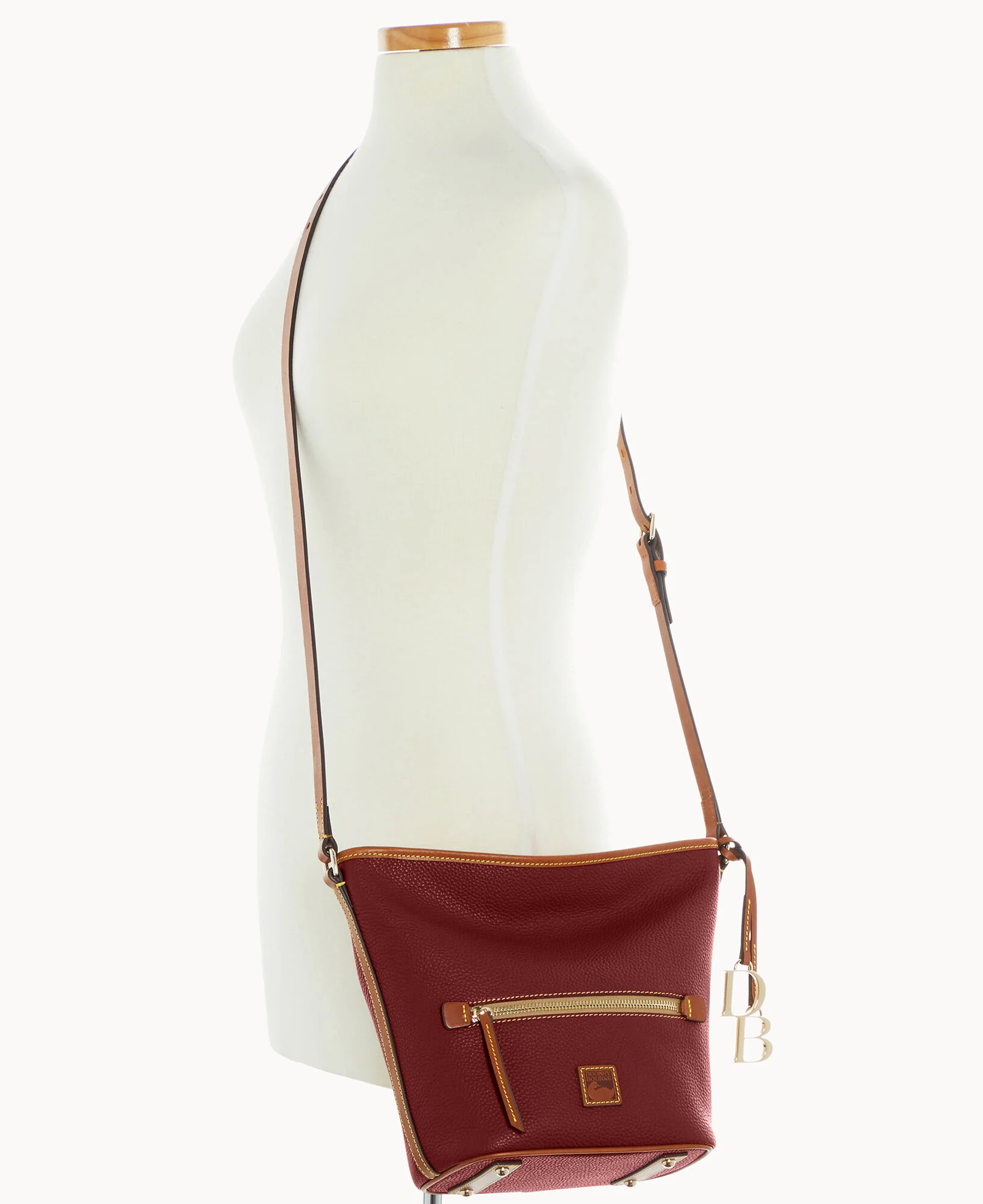 Pebble Grain Zip Sac - Image 40