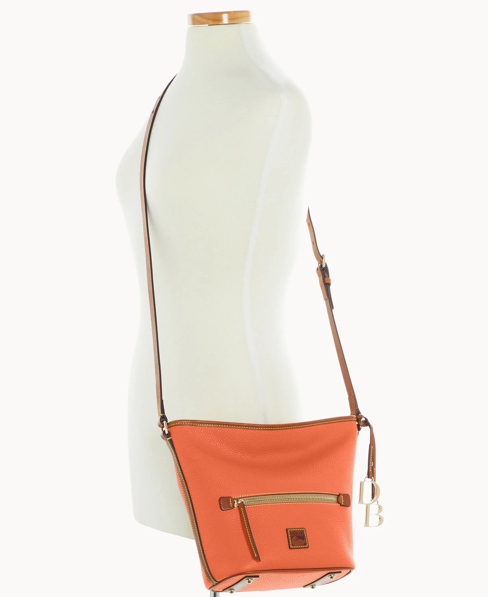 Pebble Grain Zip Sac - Image 56
