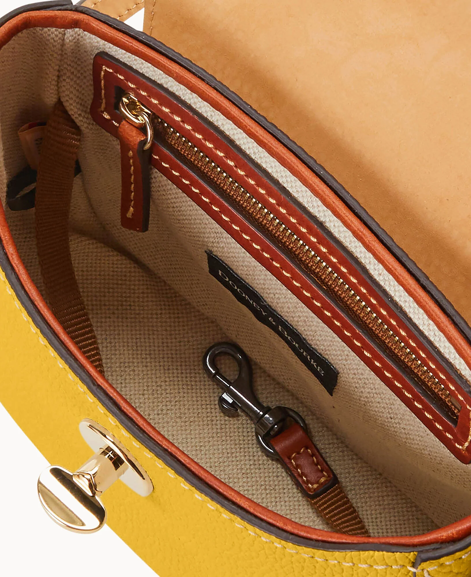 Pebble Turnlock Flap Saddle - Image 103