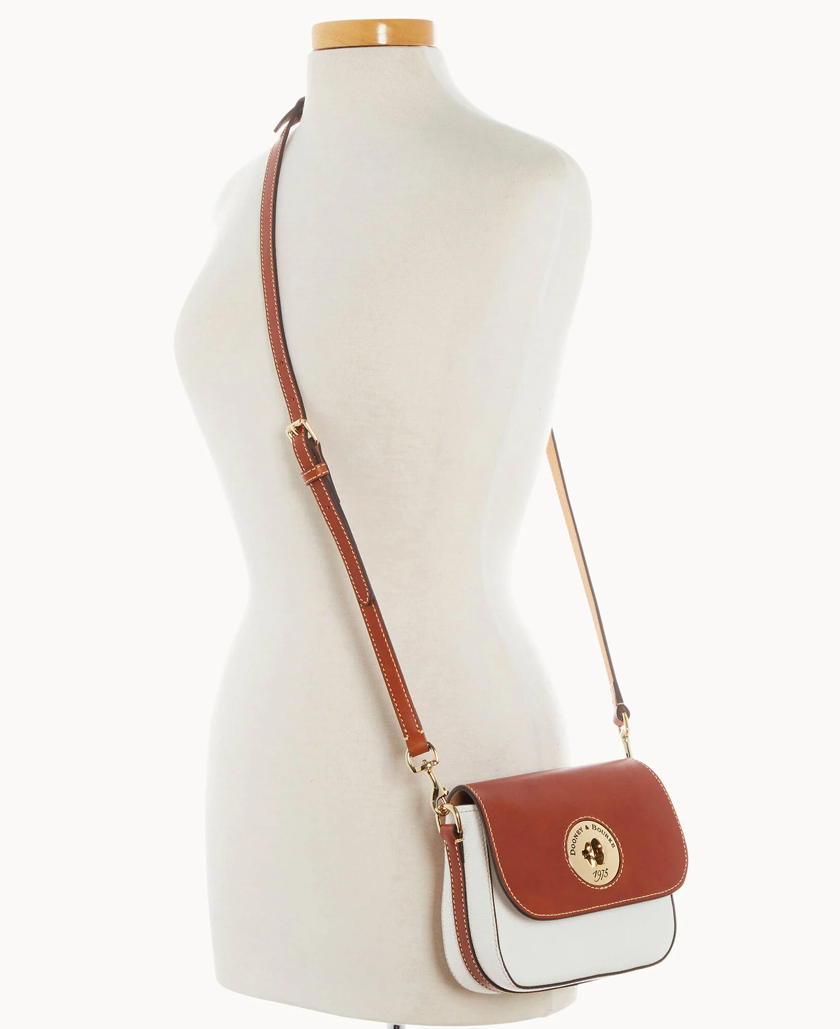 Pebble Turnlock Flap Saddle - Image 95