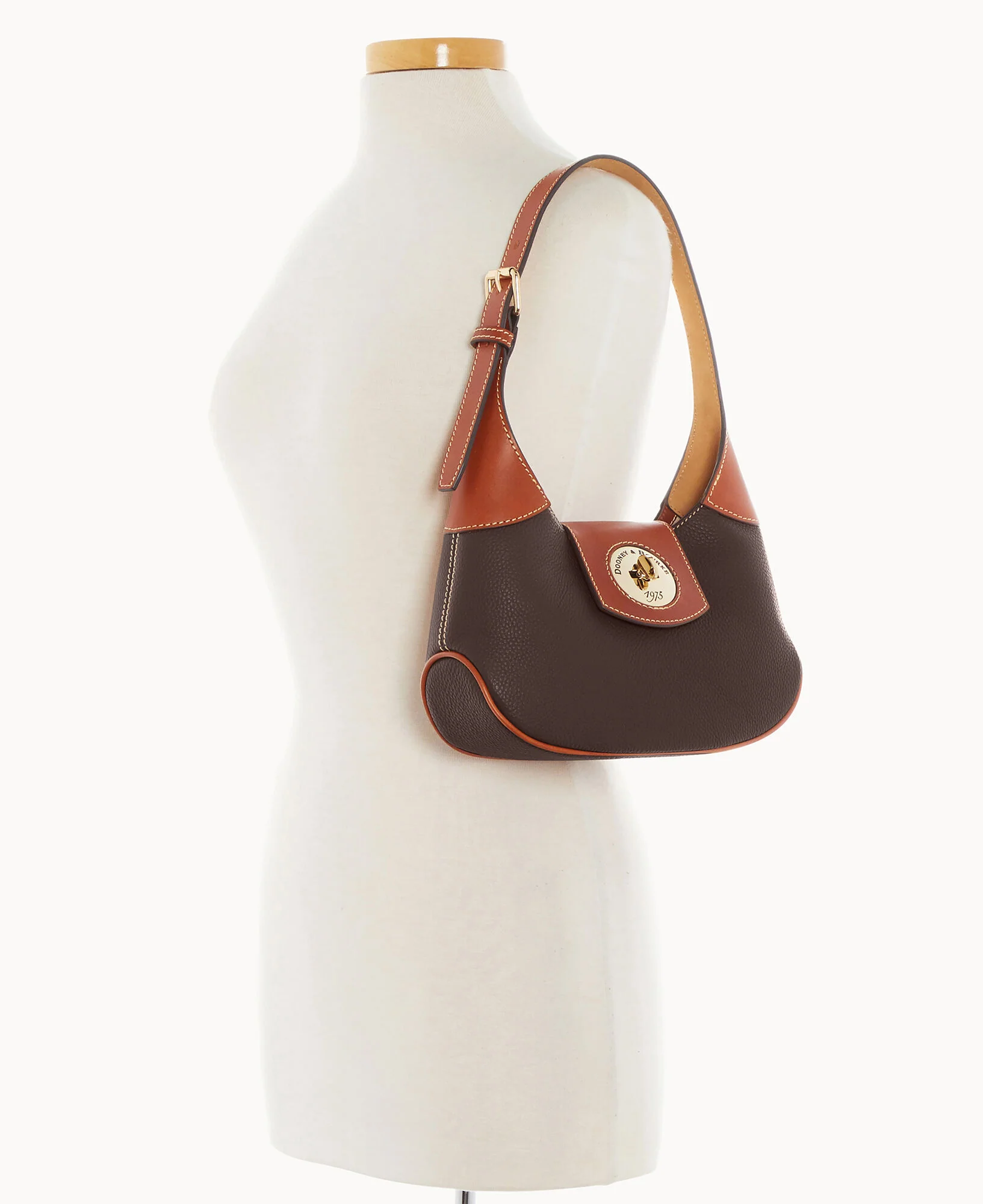Pebble Turnlock Hobo 26 - Image 55