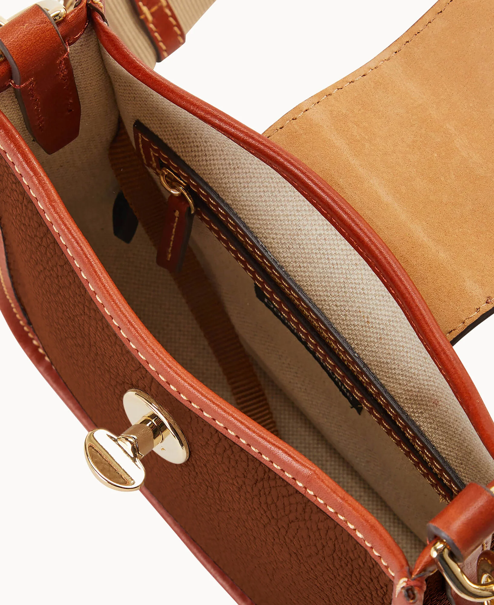 Pebble Turnlock Messenger 20 - Image 53