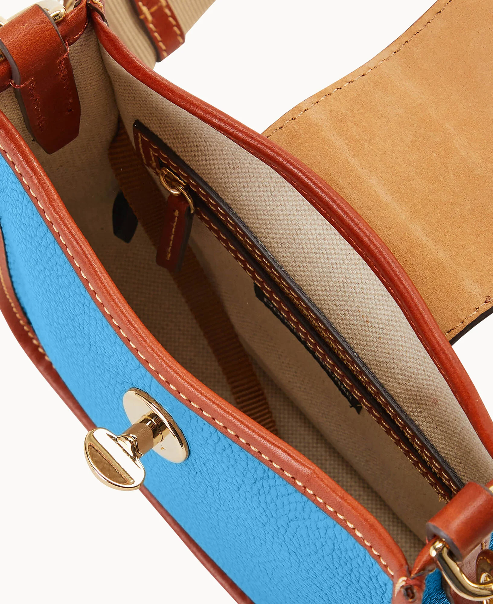 Pebble Turnlock Messenger 20 - Image 83