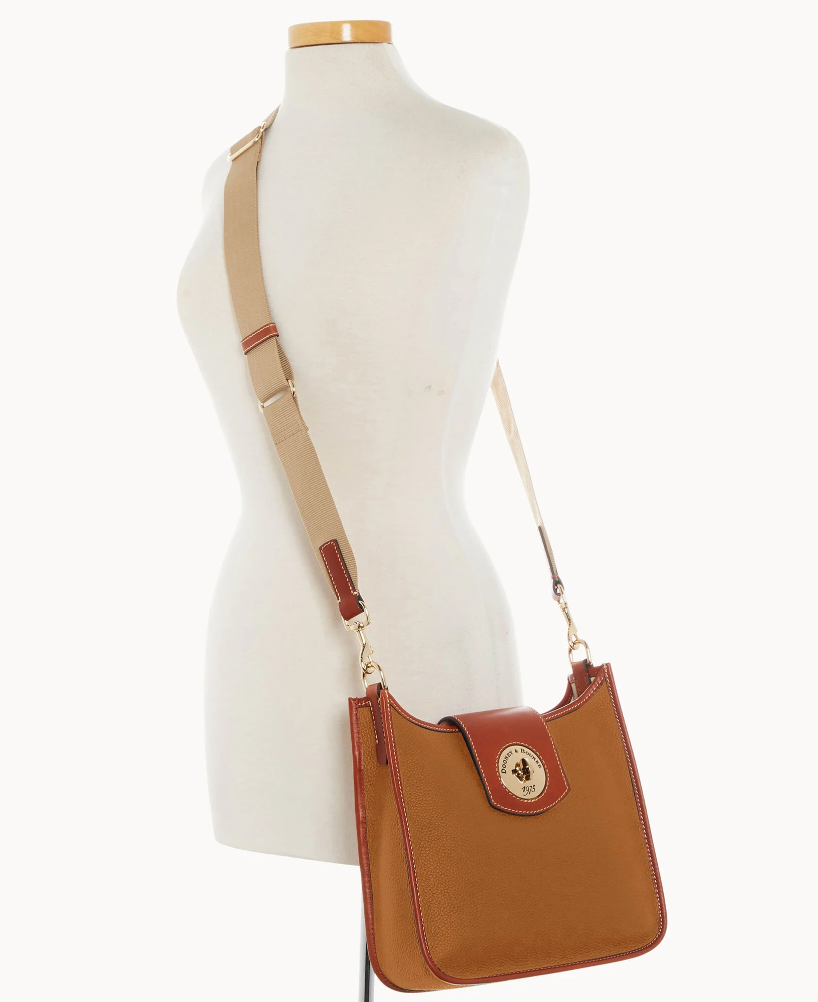 Pebble Turnlock Messenger 28 - Image 35
