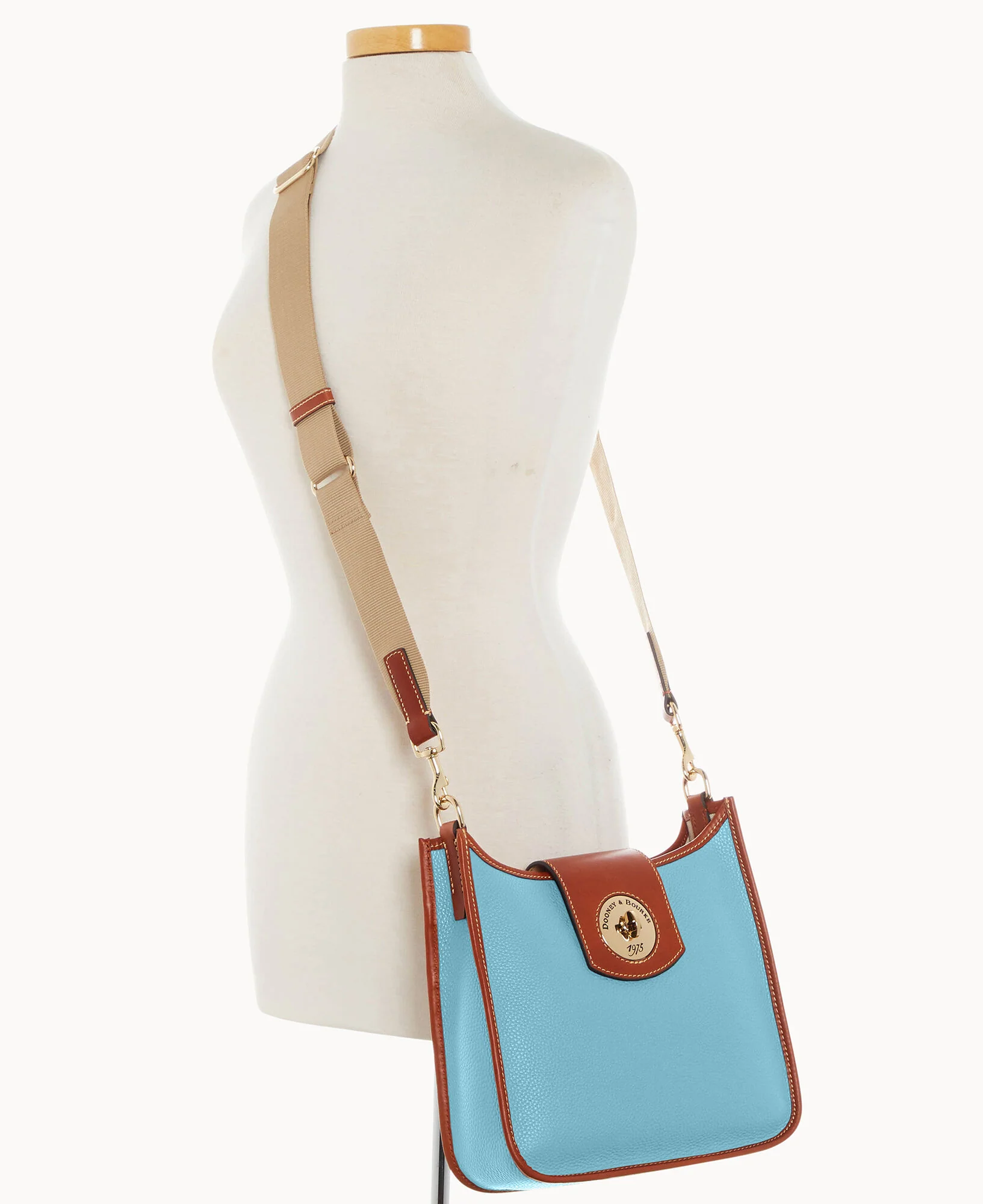 Pebble Turnlock Messenger 28 - Image 55